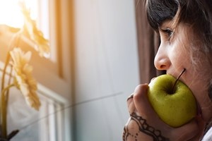 eating an apple